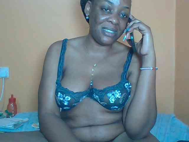 Prettyblackgal webcam