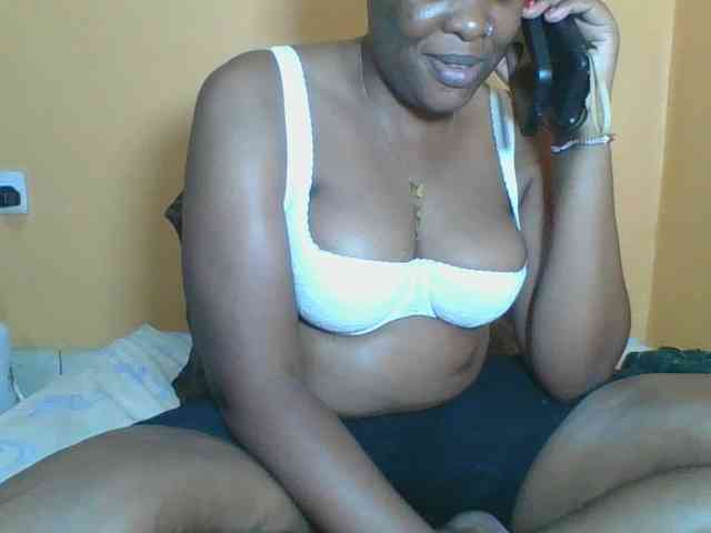 Prettyblackgal webcam