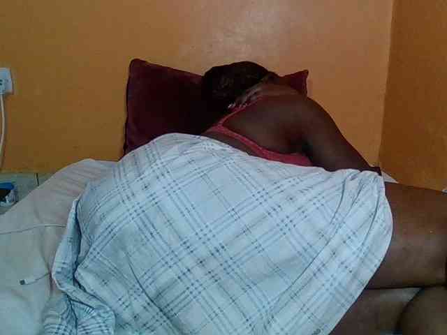 Prettyblackgal webcam