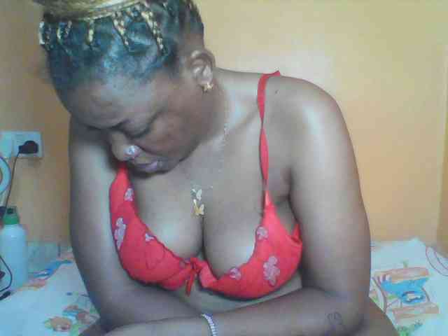 Prettyblackgal webcam