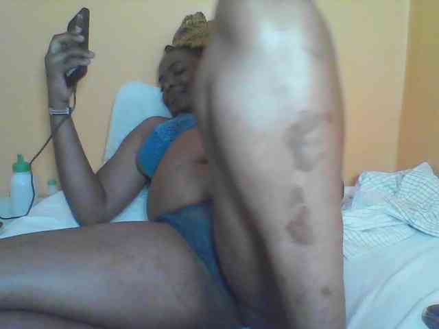 Prettyblackgal webcam