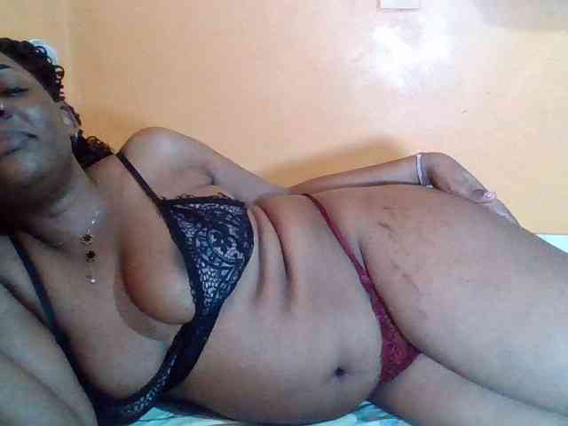 Prettyblackgal webcam