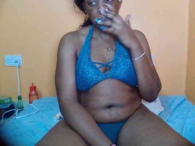 Prettyblackgal webcam