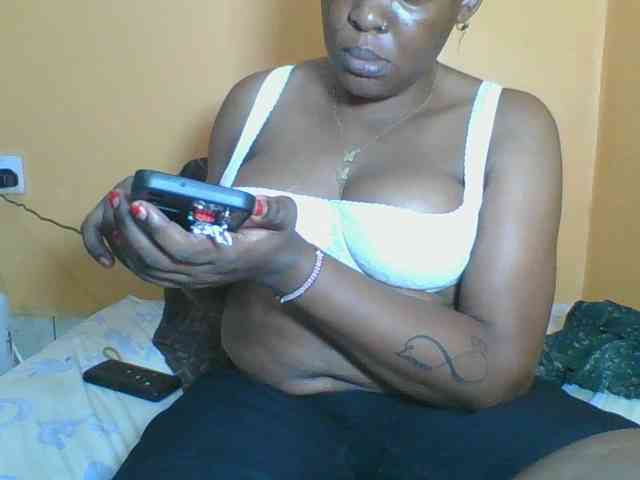 Prettyblackgal webcam