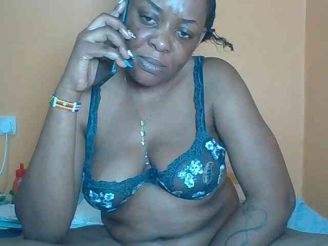 Prettyblackgal webcam
