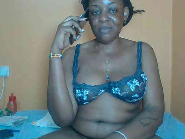 Prettyblackgal webcam