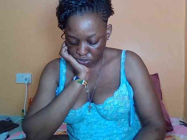 Prettyblackgal's webcam live show