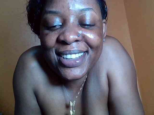 Prettyblackgal webcam