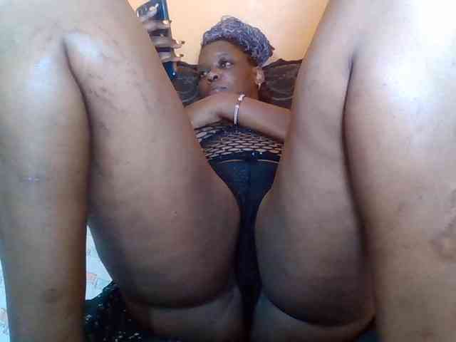 Prettyblackgal webcam