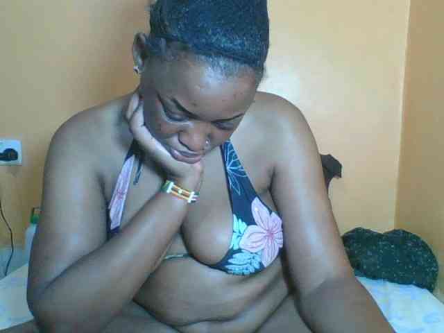 Prettyblackgal webcam