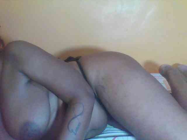 Prettyblackgal webcam