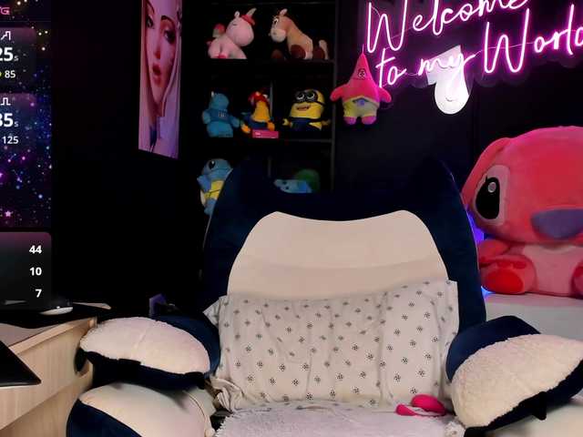 StelleKnox's BongaCams show and profile