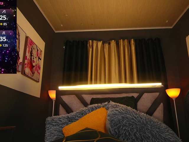 StelleKnox's BongaCams show and profile