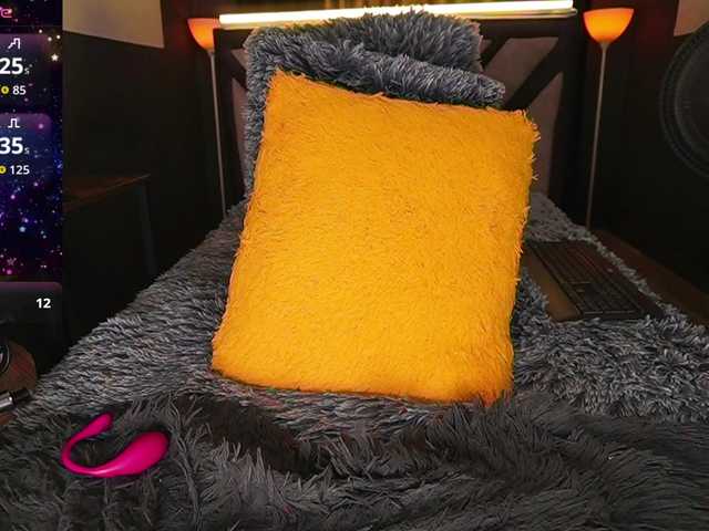 StelleKnox's BongaCams show and profile