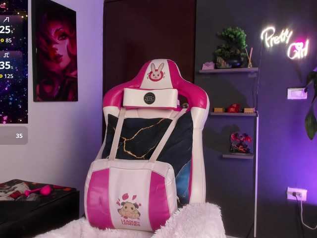 StelleKnox's BongaCams show and profile