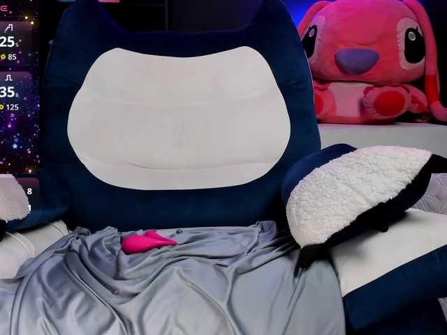 StelleKnox's BongaCams show and profile