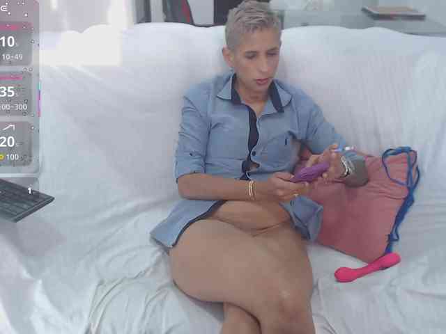 maturebriana20 webcam