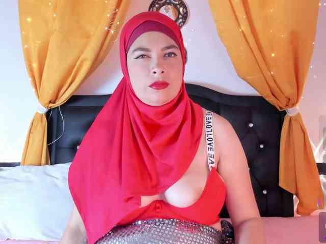EmiraFalak22 webcam