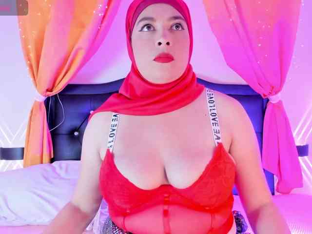 EmiraFalak22 webcam