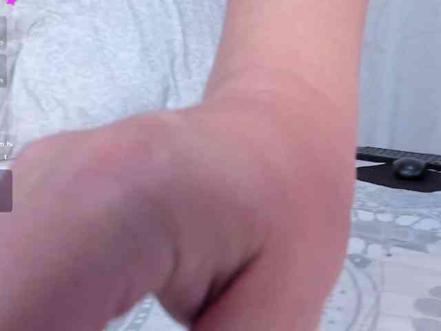 EmiraFalak22 webcam