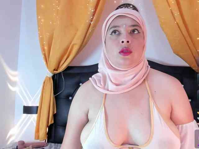 EmiraFalak22 webcam