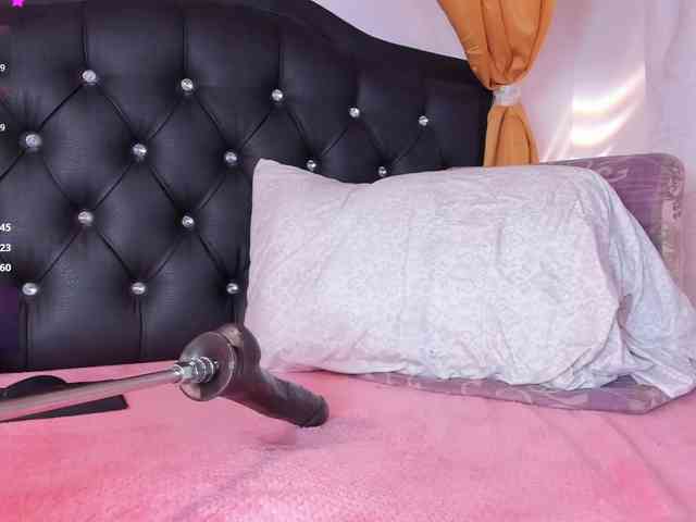EmiraFalak22 webcam