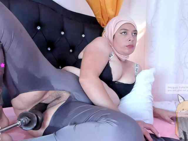 EmiraFalak22 webcam
