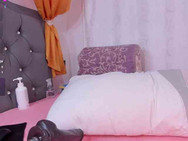 EmiraFalak22 webcam