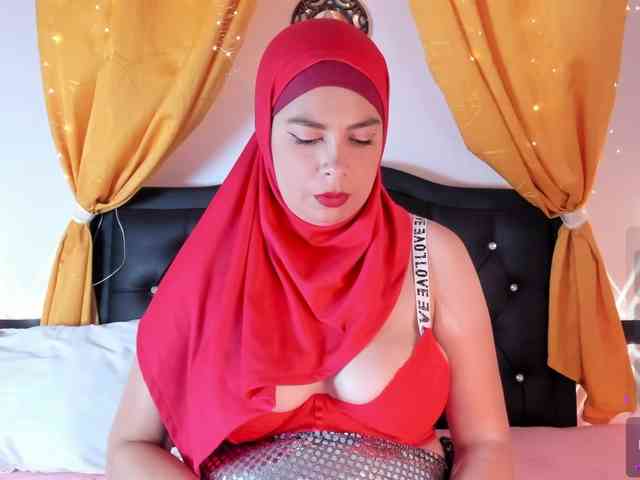 EmiraFalak22 webcam