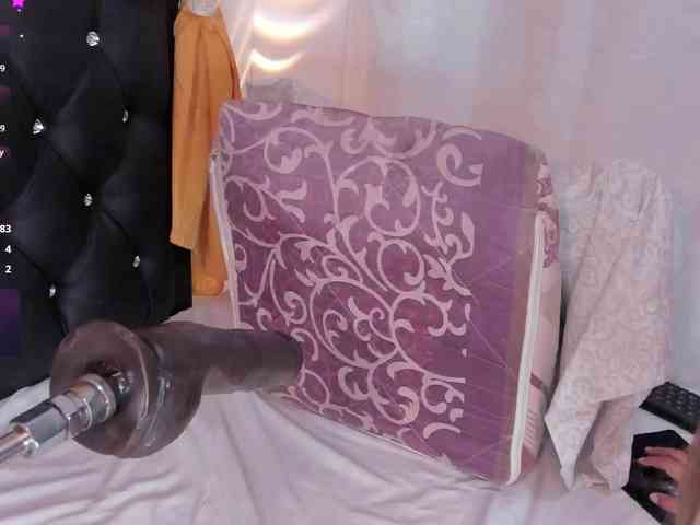 EmiraFalak22 webcam