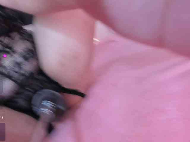 EmiraFalak22 webcam