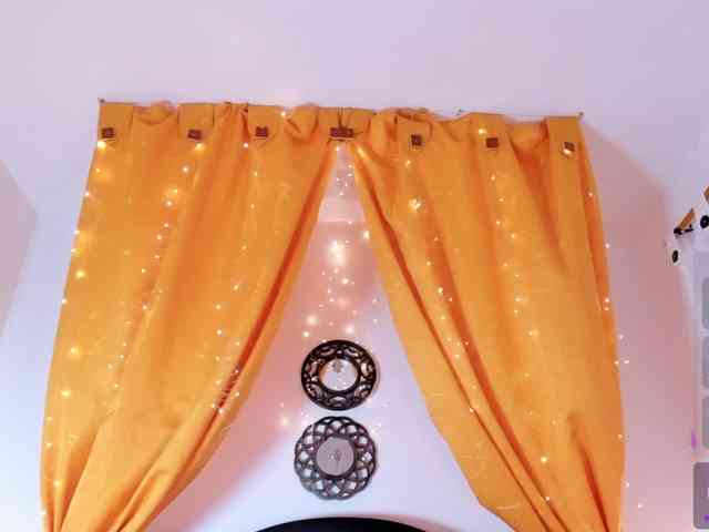 EmiraFalak22 webcam