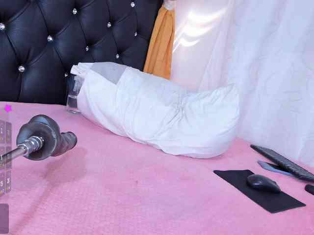 EmiraFalak22 webcam