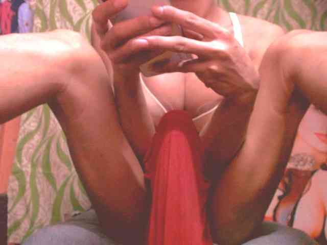 11NCHSELFSUCKTS Live Webcam on BongaCams