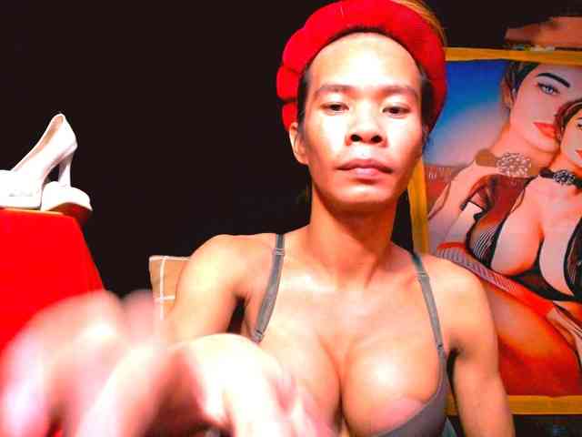 11NCHSELFSUCKTS Live Webcam on BongaCams