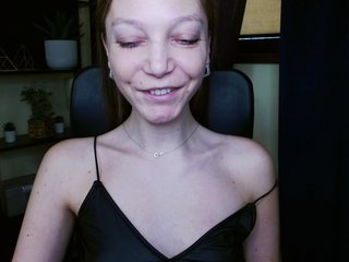 EmillyExtasy Porn Show