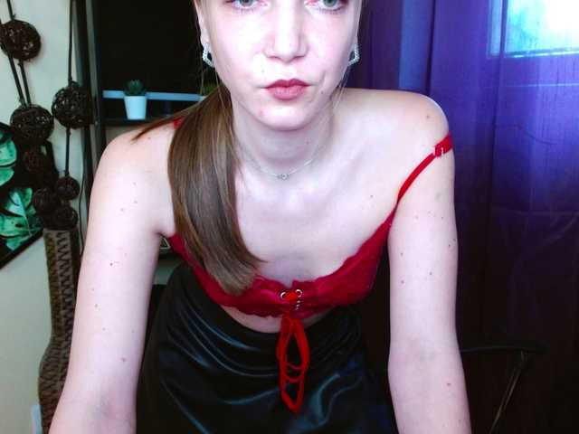 EmillyExtasy webcam bongacams model stream image