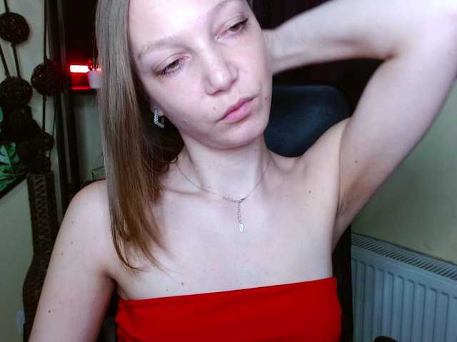 EmillyExtasy's BongaCams show and profile