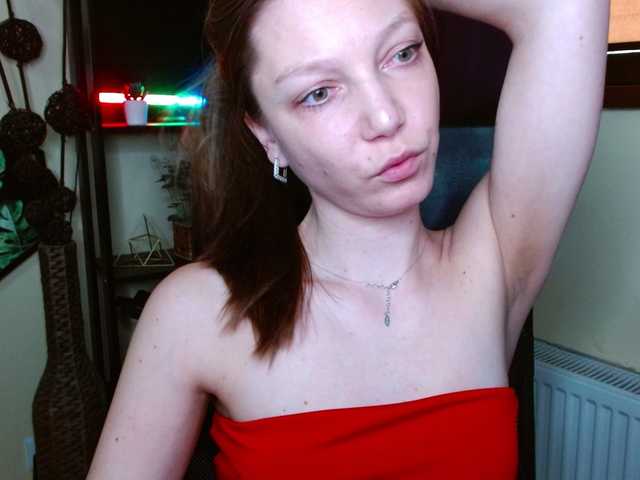 EmillyExtasy's BongaCams show and profile
