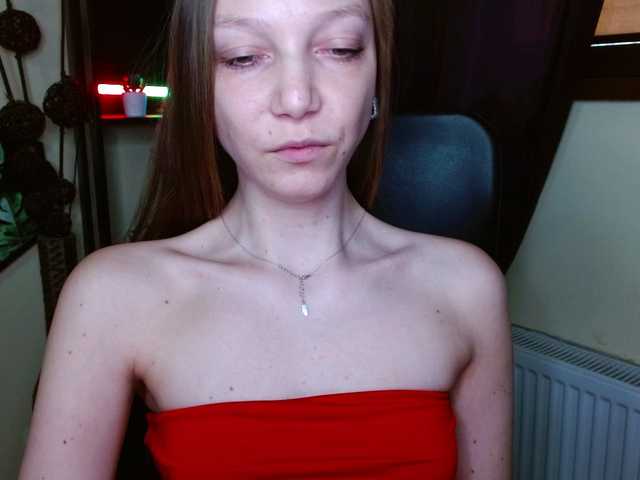 EmillyExtasy's BongaCams show and profile