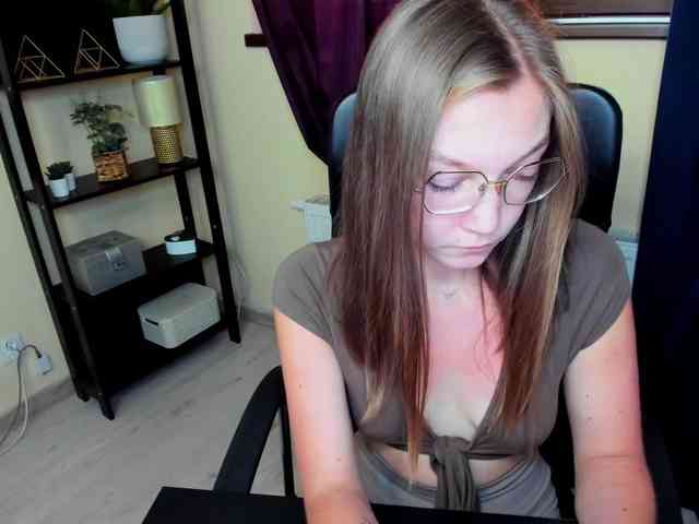 EmillyExtasy webcam