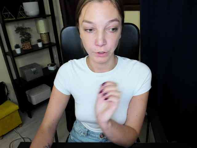 EmillyExtasy webcam