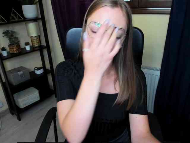 livesex web cam EmillyExtasy