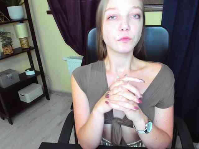 EmillyExtasy webcam