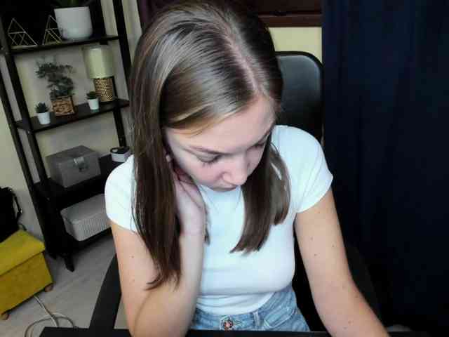 EmillyExtasy webcam