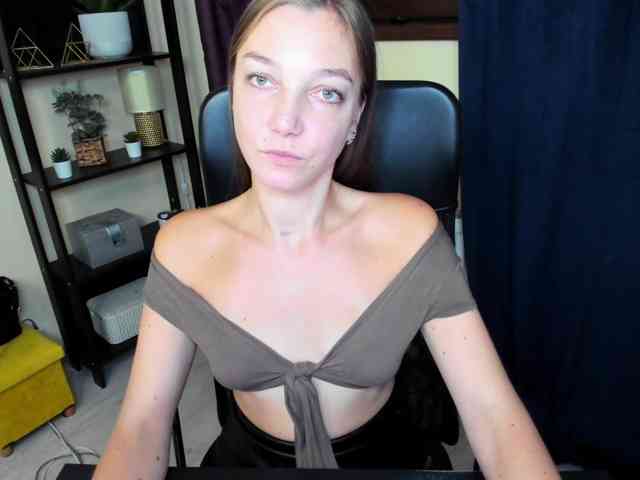 EmillyExtasy webcam
