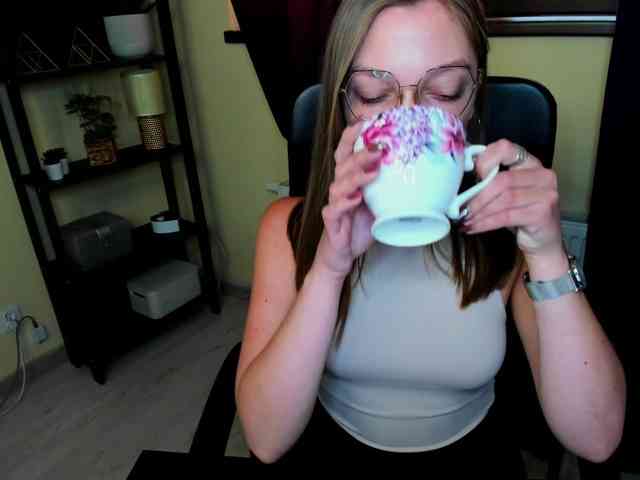 EmillyExtasy webcam