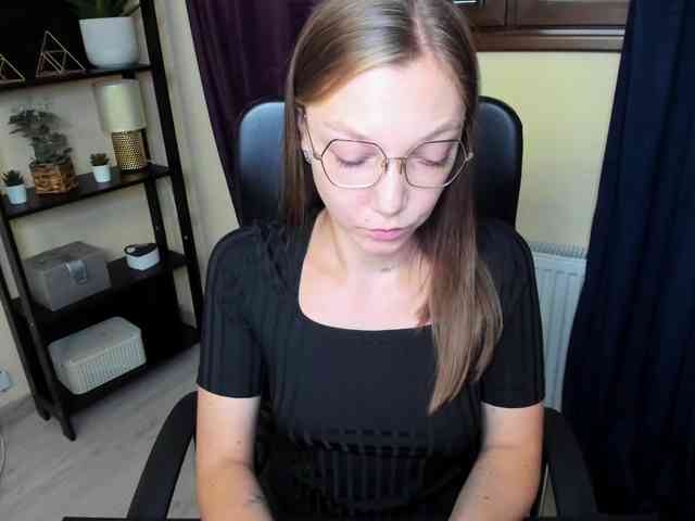 EmillyExtasy webcam