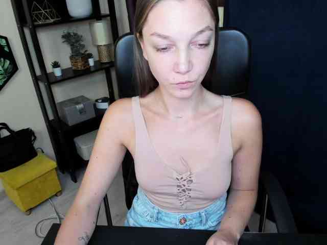 EmillyExtasy webcam