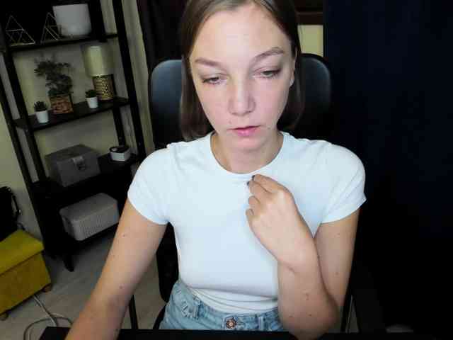 EmillyExtasy webcam